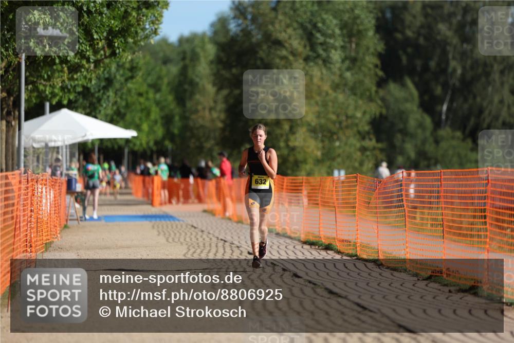 07.09.2025 - 19. Norderstedt Triathlon Michael Strokosch http://msf.ph/oto/8806925 07.09.2025 09:47:41 Laufen 575 meine-sportfotos.de