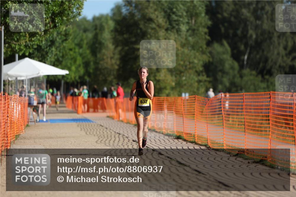 07.09.2025 - 19. Norderstedt Triathlon Michael Strokosch http://msf.ph/oto/8806937 07.09.2025 09:47:42 Laufen 575, 632 meine-sportfotos.de