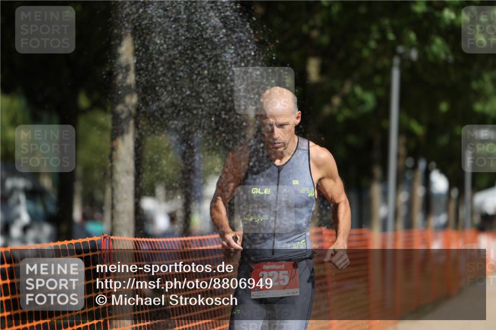 07.09.2025 - 19. Norderstedt Triathlon Michael Strokosch http://msf.ph/oto/8806949 07.09.2025 11:28:38 Laufen 225 meine-sportfotos.de