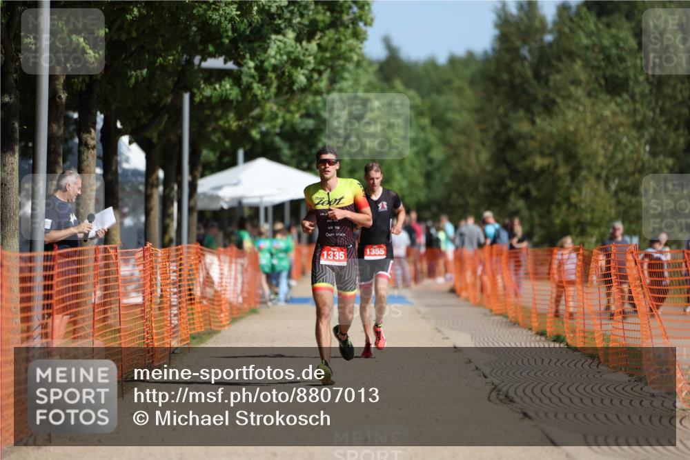 07.09.2025 - 19. Norderstedt Triathlon Michael Strokosch http://msf.ph/oto/8807013 07.09.2025 11:29:20 Laufen 1335, 1355 meine-sportfotos.de