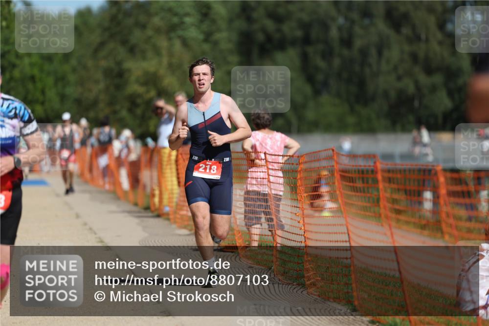 07.09.2025 - 19. Norderstedt Triathlon Michael Strokosch http://msf.ph/oto/8807103 07.09.2025 12:40:47 Laufen 218, 233, 1392 meine-sportfotos.de