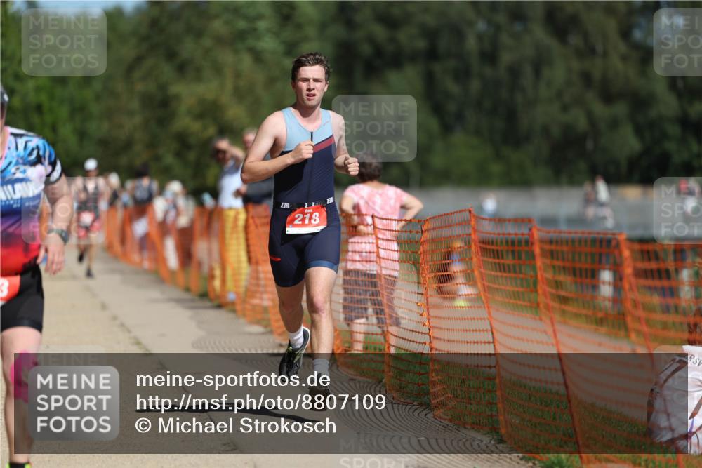 07.09.2025 - 19. Norderstedt Triathlon Michael Strokosch http://msf.ph/oto/8807109 07.09.2025 12:40:47 Laufen 218, 233, 1392 meine-sportfotos.de