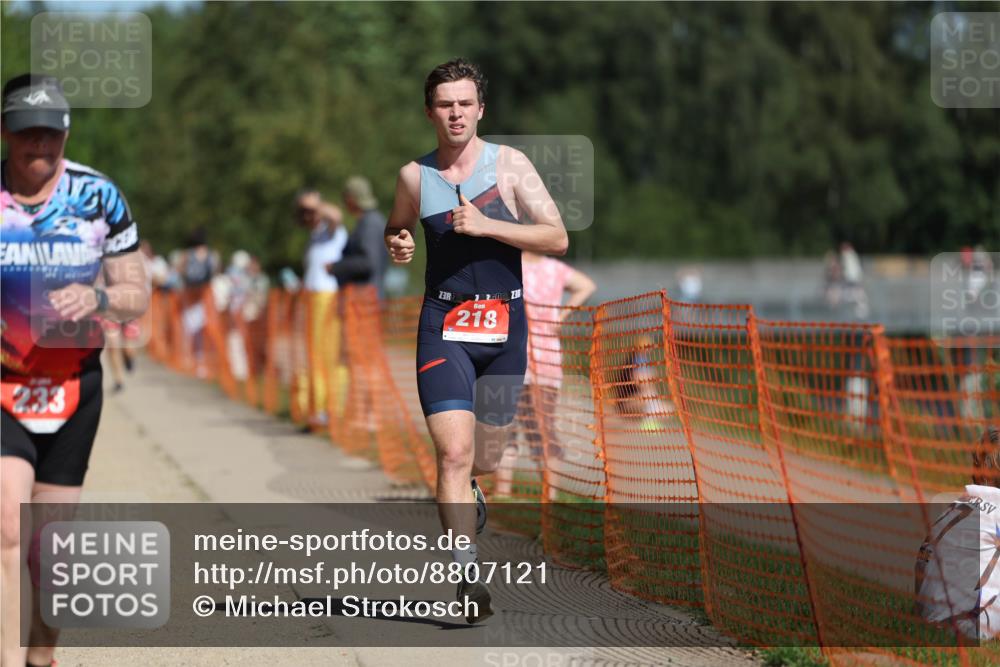 07.09.2025 - 19. Norderstedt Triathlon Michael Strokosch http://msf.ph/oto/8807121 07.09.2025 12:40:48 Laufen 218, 233, 1387, 1392 meine-sportfotos.de