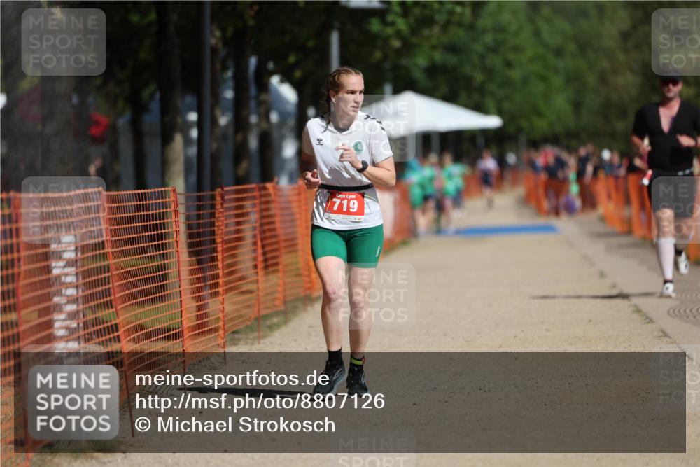 07.09.2025 - 19. Norderstedt Triathlon Michael Strokosch http://msf.ph/oto/8807126 07.09.2025 12:11:38 Laufen 281, 719, 1219 meine-sportfotos.de