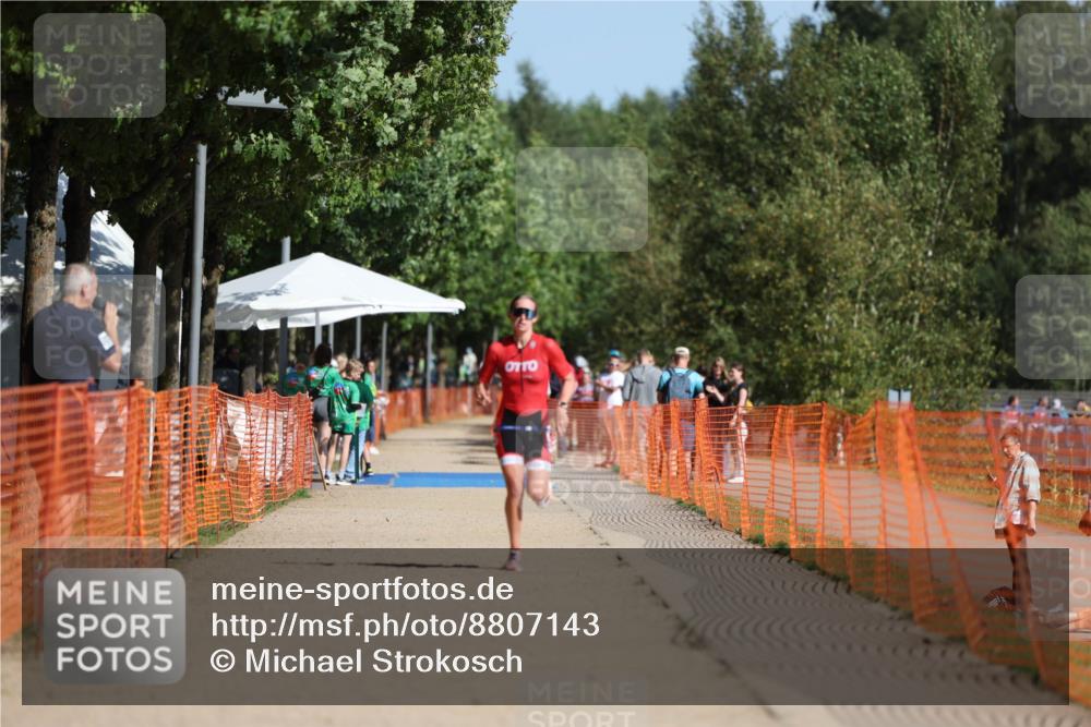 07.09.2025 - 19. Norderstedt Triathlon Michael Strokosch http://msf.ph/oto/8807143 07.09.2025 11:29:37 Laufen 231 meine-sportfotos.de