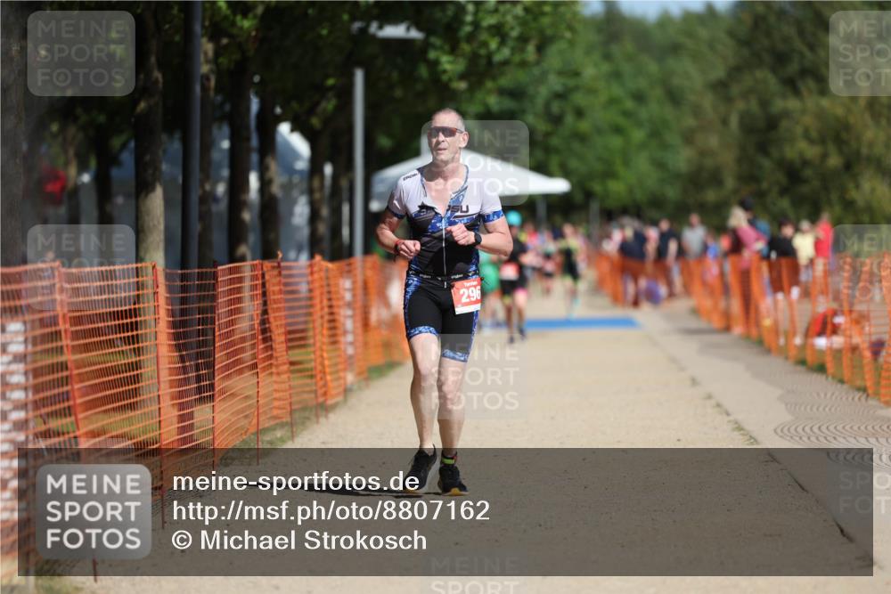 07.09.2025 - 19. Norderstedt Triathlon Michael Strokosch http://msf.ph/oto/8807162 07.09.2025 12:12:06 Laufen 296 meine-sportfotos.de