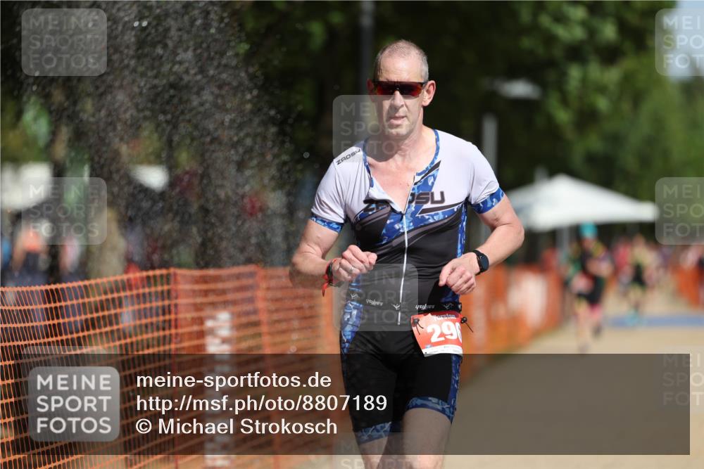 07.09.2025 - 19. Norderstedt Triathlon Michael Strokosch http://msf.ph/oto/8807189 07.09.2025 12:12:09 Laufen 296 meine-sportfotos.de