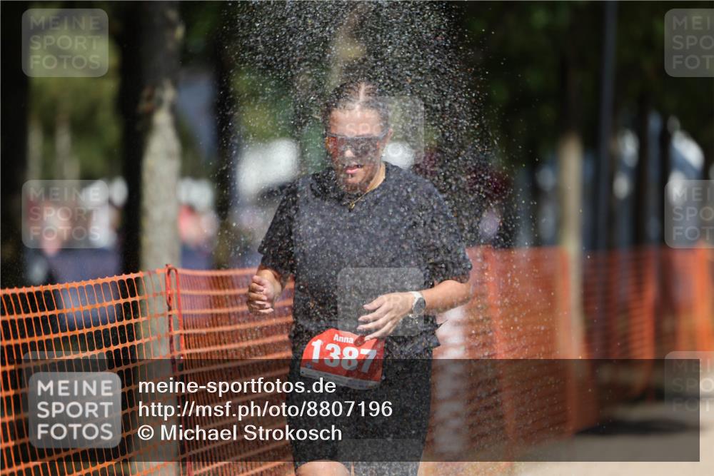 07.09.2025 - 19. Norderstedt Triathlon Michael Strokosch http://msf.ph/oto/8807196 07.09.2025 12:40:57 Laufen 802, 1387 meine-sportfotos.de