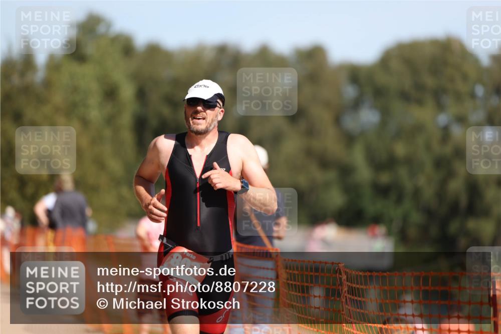07.09.2025 - 19. Norderstedt Triathlon Michael Strokosch http://msf.ph/oto/8807228 07.09.2025 12:41:00 Laufen 802, 1387 meine-sportfotos.de