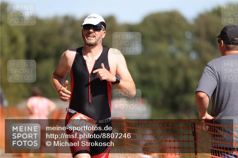 07.09.2025 - 19. Norderstedt Triathlon Michael Strokosch http://msf.ph/oto/8807246 07.09.2025 12:41:01 Laufen 802 meine-sportfotos.de