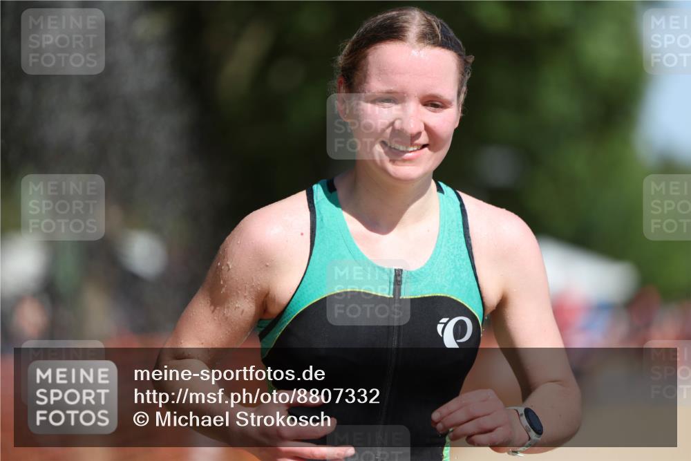 07.09.2025 - 19. Norderstedt Triathlon Michael Strokosch http://msf.ph/oto/8807332 07.09.2025 12:12:33 Laufen 148, 778 meine-sportfotos.de