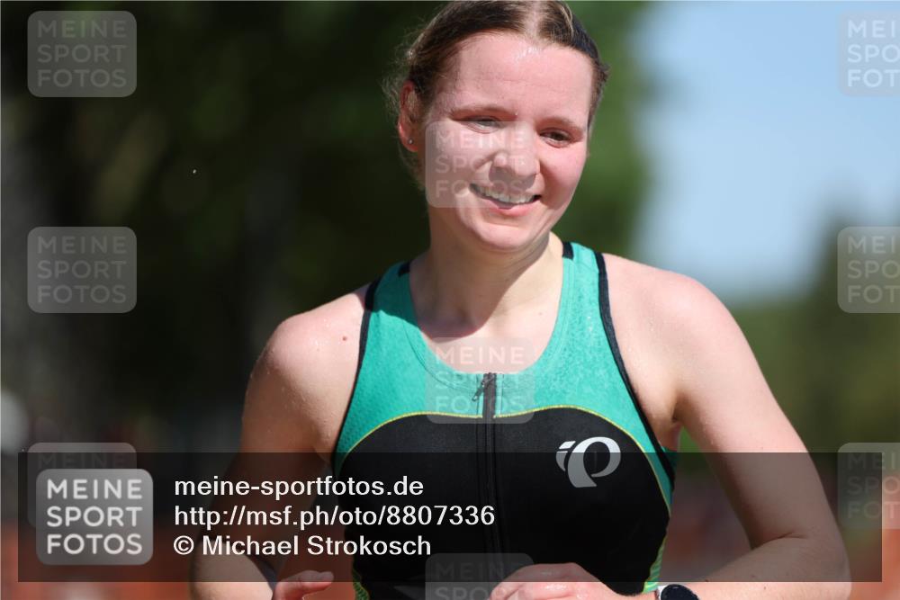 07.09.2025 - 19. Norderstedt Triathlon Michael Strokosch http://msf.ph/oto/8807336 07.09.2025 12:12:33 Laufen 148, 778 meine-sportfotos.de