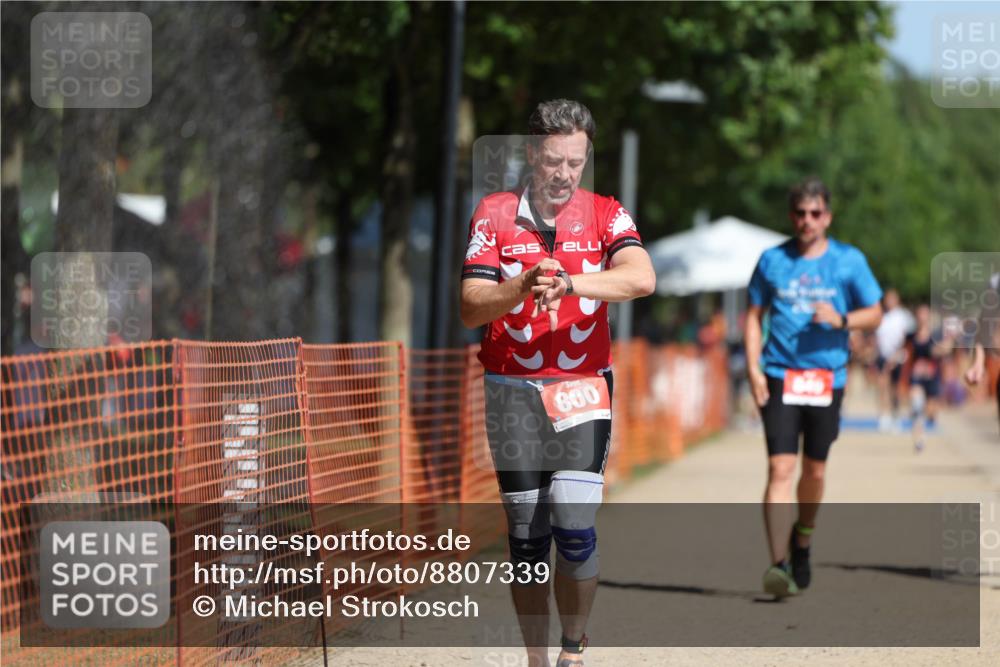 07.09.2025 - 19. Norderstedt Triathlon Michael Strokosch http://msf.ph/oto/8807339 07.09.2025 12:12:44 Laufen 136, 800, 846 meine-sportfotos.de