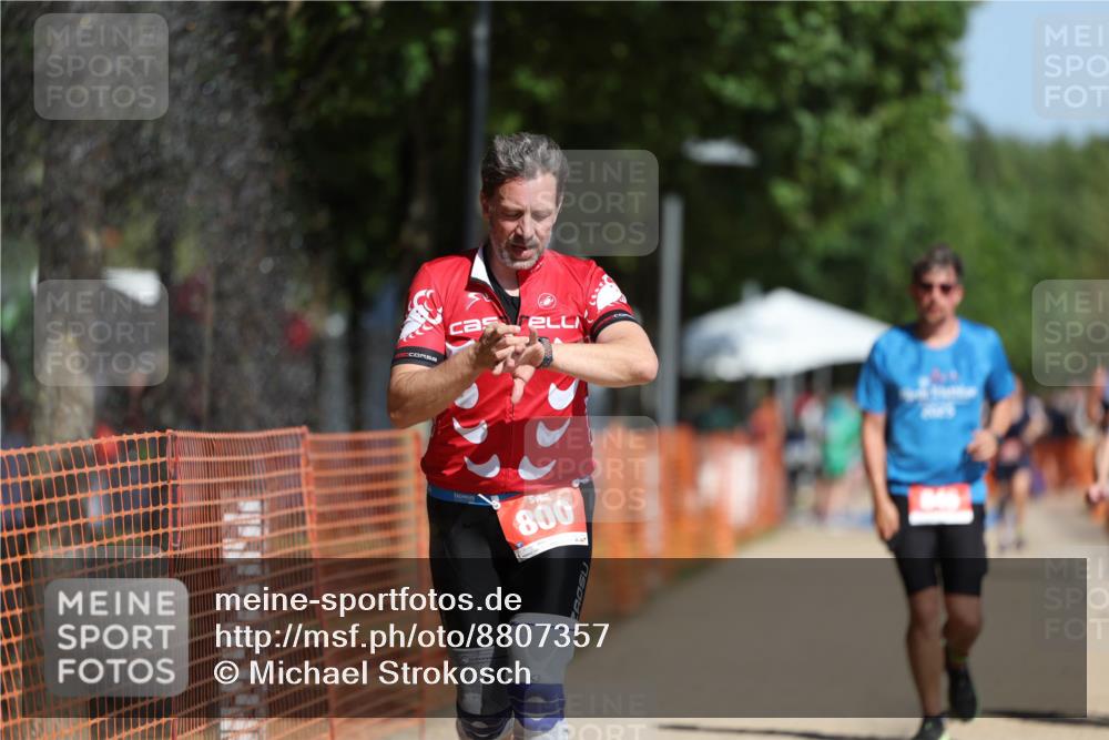 07.09.2025 - 19. Norderstedt Triathlon Michael Strokosch http://msf.ph/oto/8807357 07.09.2025 12:12:45 Laufen 136, 800, 846 meine-sportfotos.de
