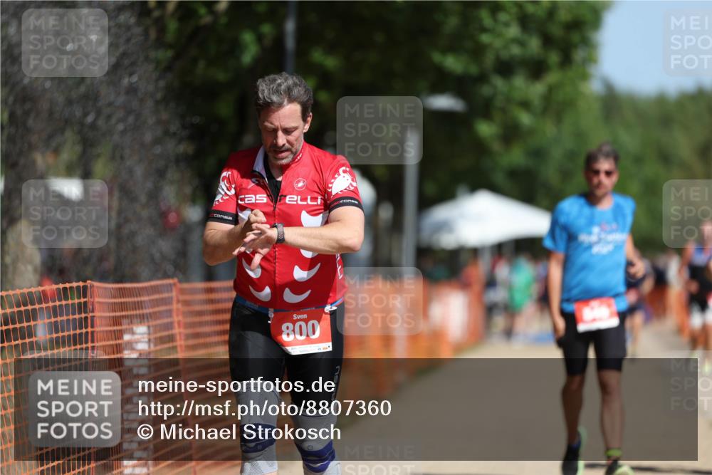 07.09.2025 - 19. Norderstedt Triathlon Michael Strokosch http://msf.ph/oto/8807360 07.09.2025 12:12:45 Laufen 136, 800, 846 meine-sportfotos.de