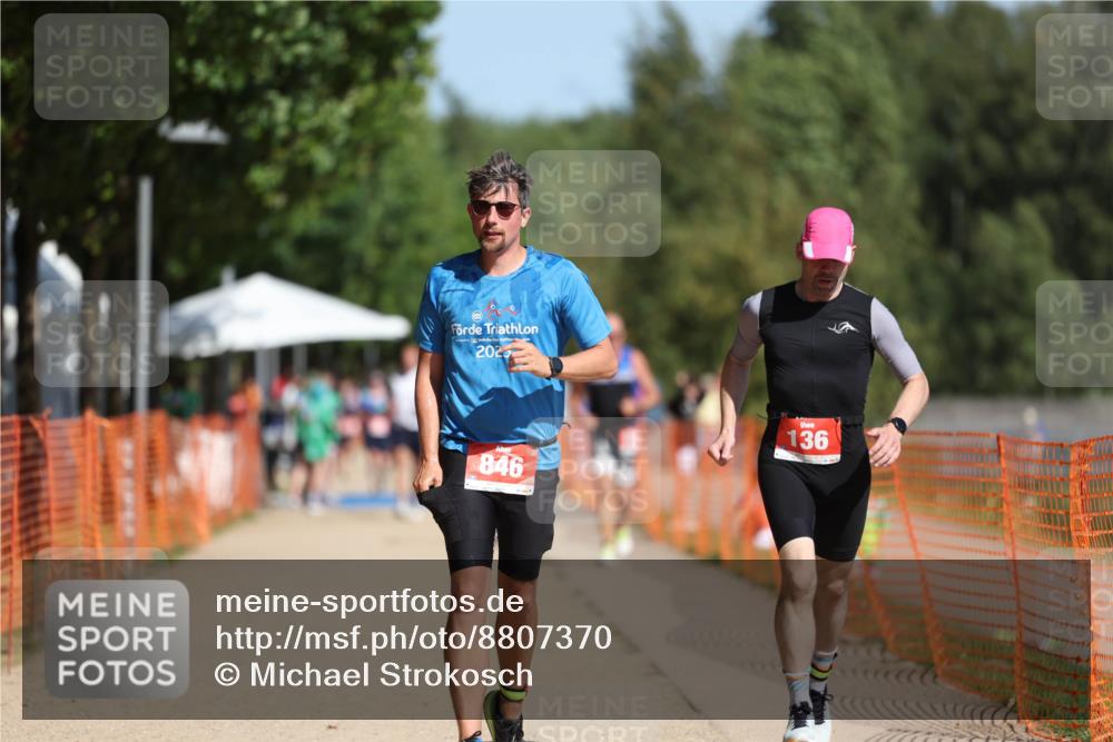 07.09.2025 - 19. Norderstedt Triathlon Michael Strokosch http://msf.ph/oto/8807370 07.09.2025 12:12:46 Laufen 136, 800, 846 meine-sportfotos.de