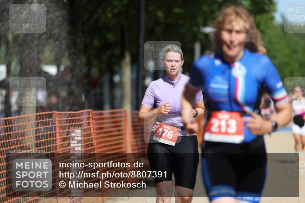 07.09.2025 - 19. Norderstedt Triathlon Michael Strokosch http://msf.ph/oto/8807391 07.09.2025 12:41:19 Laufen 176, 213, 767, 1296 meine-sportfotos.de