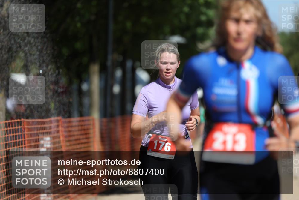 07.09.2025 - 19. Norderstedt Triathlon Michael Strokosch http://msf.ph/oto/8807400 07.09.2025 12:41:19 Laufen 176, 213, 767, 1296 meine-sportfotos.de