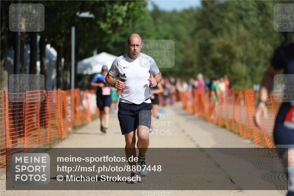 07.09.2025 - 19. Norderstedt Triathlon Michael Strokosch http://msf.ph/oto/8807448 07.09.2025 12:12:59 Laufen 286, 710, 861 meine-sportfotos.de