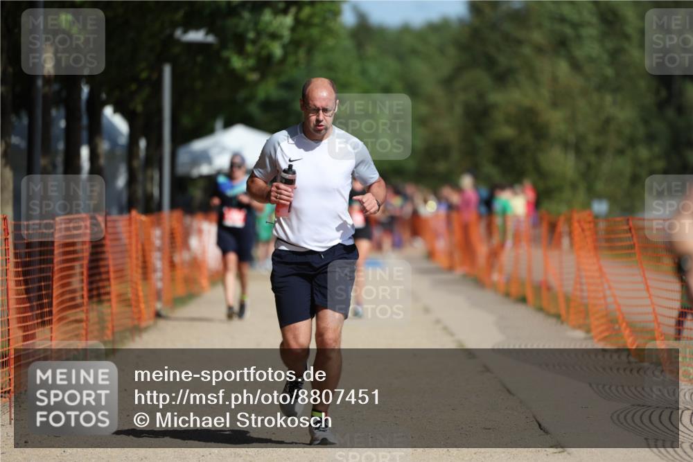 07.09.2025 - 19. Norderstedt Triathlon Michael Strokosch http://msf.ph/oto/8807451 07.09.2025 12:12:59 Laufen 286, 710, 861 meine-sportfotos.de