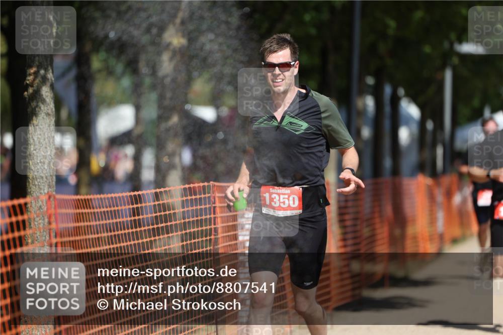 07.09.2025 - 19. Norderstedt Triathlon Michael Strokosch http://msf.ph/oto/8807541 07.09.2025 12:41:34 Laufen 164, 287, 823, 846, 1350 meine-sportfotos.de
