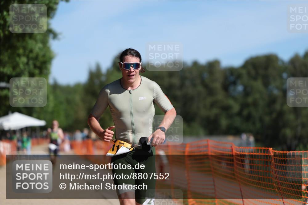 07.09.2025 - 19. Norderstedt Triathlon Michael Strokosch http://msf.ph/oto/8807552 07.09.2025 11:30:49 Laufen 1180, 1188 meine-sportfotos.de