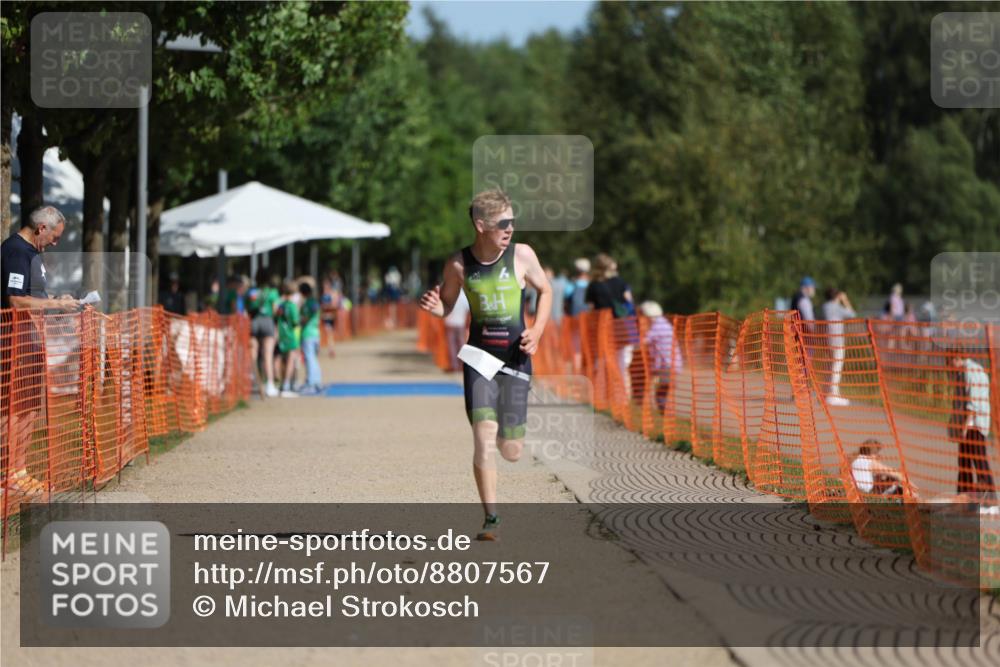 07.09.2025 - 19. Norderstedt Triathlon Michael Strokosch http://msf.ph/oto/8807567 07.09.2025 11:30:51 Laufen 1180, 1188 meine-sportfotos.de