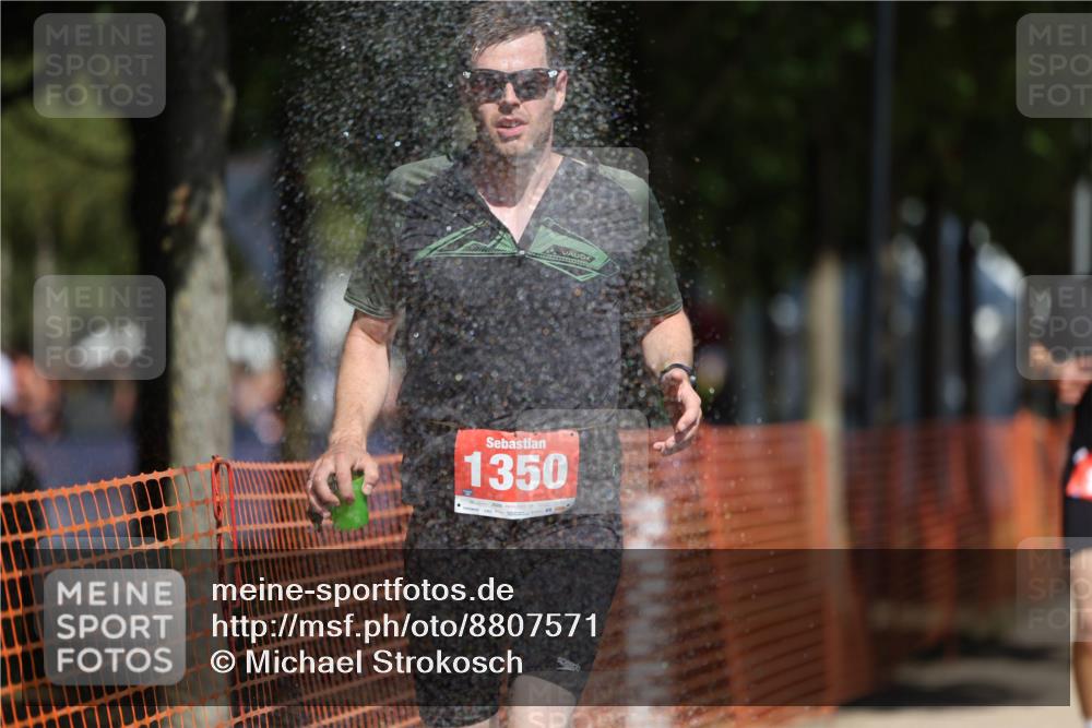 07.09.2025 - 19. Norderstedt Triathlon Michael Strokosch http://msf.ph/oto/8807571 07.09.2025 12:41:35 Laufen 164, 287, 823, 846, 1350 meine-sportfotos.de