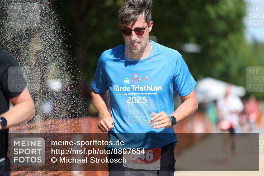 07.09.2025 - 19. Norderstedt Triathlon Michael Strokosch http://msf.ph/oto/8807654 07.09.2025 12:41:40 Laufen 164, 287, 823, 846, 1309 meine-sportfotos.de