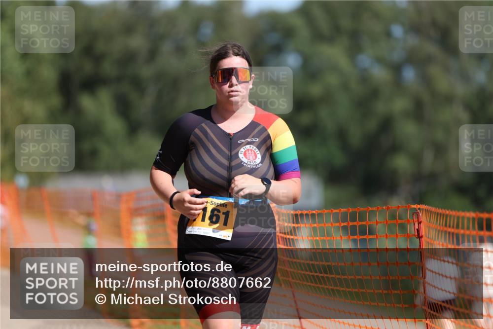 07.09.2025 - 19. Norderstedt Triathlon Michael Strokosch http://msf.ph/oto/8807662 07.09.2025 12:13:36 Laufen 306, 765, 1161, 1182 meine-sportfotos.de