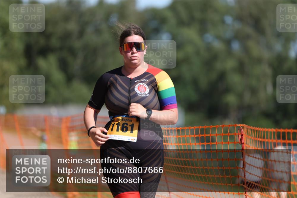 07.09.2025 - 19. Norderstedt Triathlon Michael Strokosch http://msf.ph/oto/8807666 07.09.2025 12:13:36 Laufen 306, 765, 1161, 1182 meine-sportfotos.de