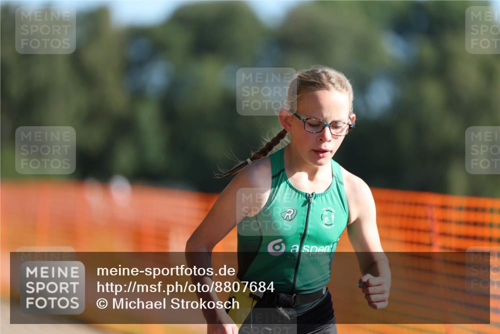 07.09.2025 - 19. Norderstedt Triathlon Michael Strokosch http://msf.ph/oto/8807684 07.09.2025 09:49:08 Laufen 560, 578, 581 meine-sportfotos.de