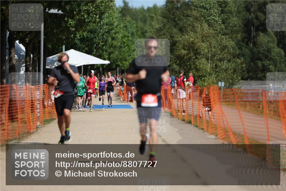 07.09.2025 - 19. Norderstedt Triathlon Michael Strokosch http://msf.ph/oto/8807727 07.09.2025 12:13:47 Laufen 287, 306, 748 meine-sportfotos.de