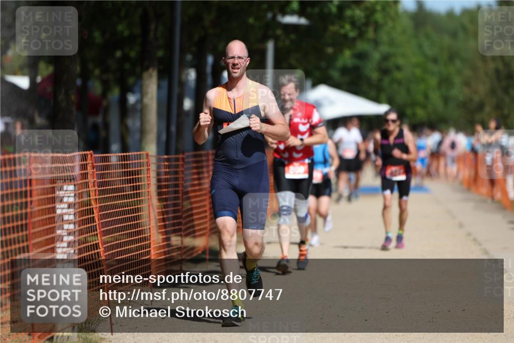 07.09.2025 - 19. Norderstedt Triathlon Michael Strokosch http://msf.ph/oto/8807747 07.09.2025 12:41:54 Laufen 756, 800, 1243, 1327 meine-sportfotos.de