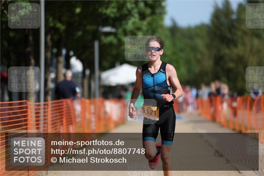07.09.2025 - 19. Norderstedt Triathlon Michael Strokosch http://msf.ph/oto/8807748 07.09.2025 11:31:14 Laufen 196, 1171 meine-sportfotos.de