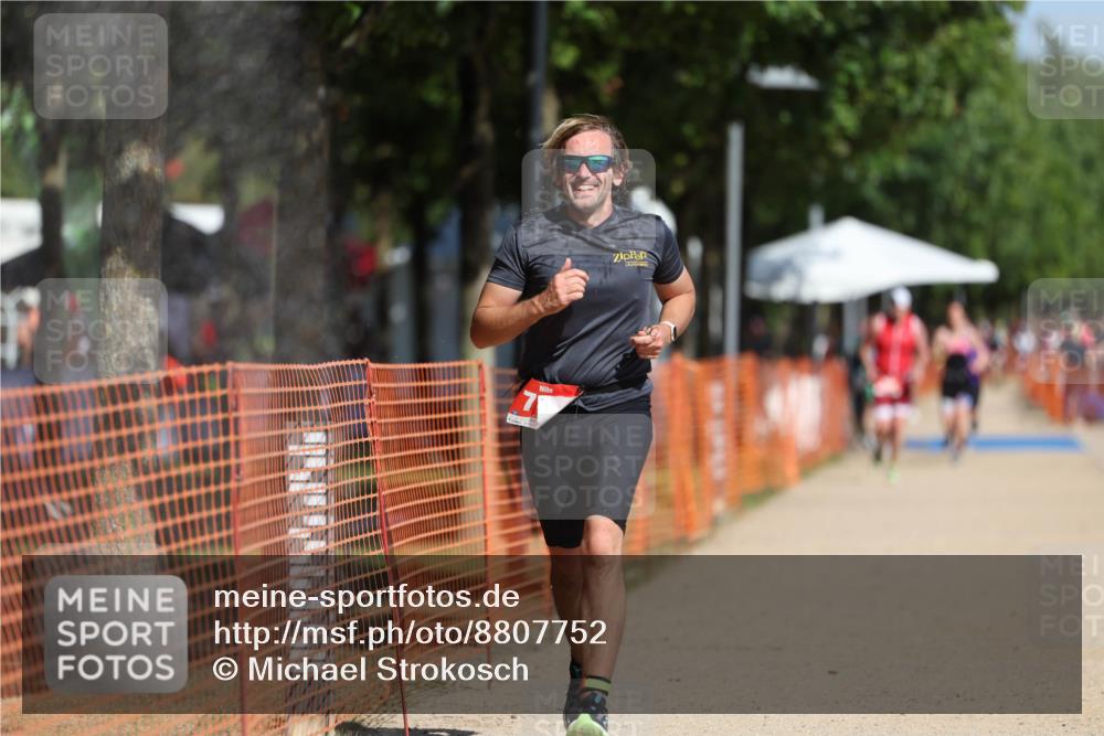 07.09.2025 - 19. Norderstedt Triathlon Michael Strokosch http://msf.ph/oto/8807752 07.09.2025 12:13:51 Laufen 287, 748 meine-sportfotos.de