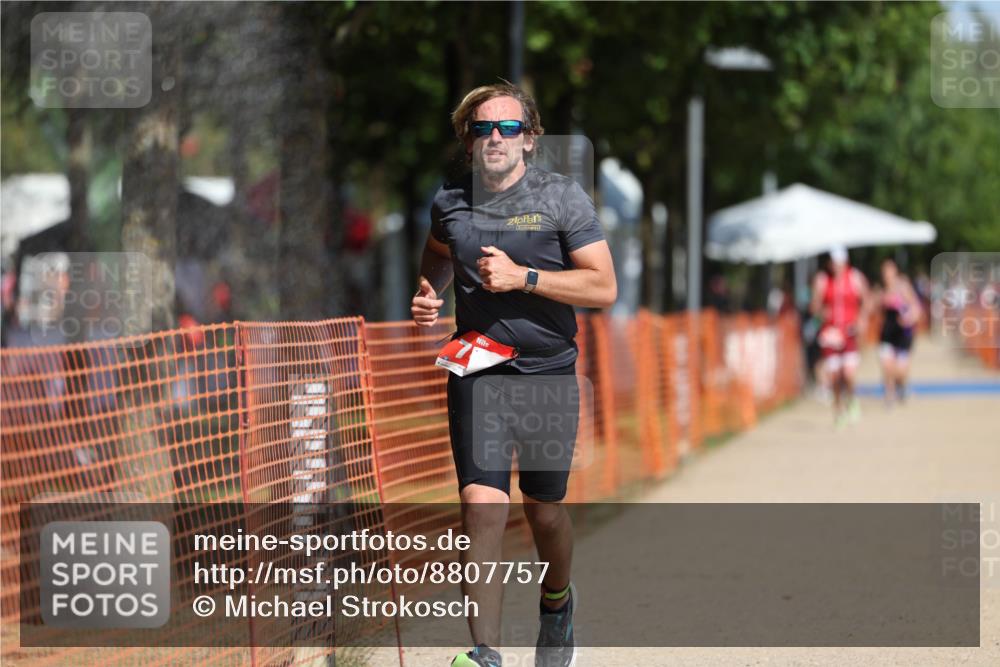 07.09.2025 - 19. Norderstedt Triathlon Michael Strokosch http://msf.ph/oto/8807757 07.09.2025 12:13:51 Laufen 287, 748 meine-sportfotos.de