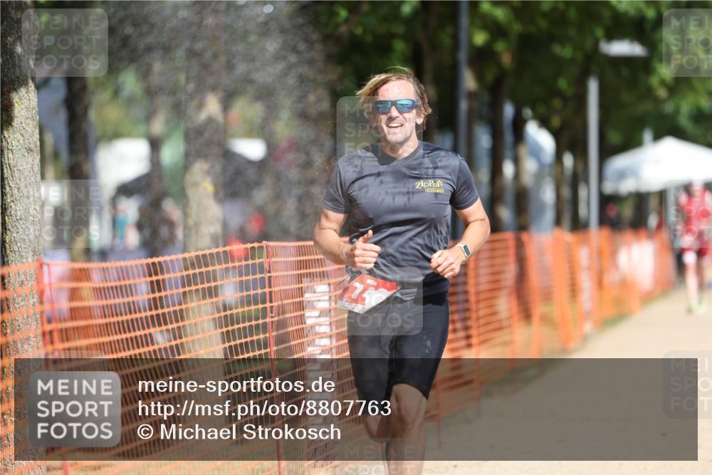 07.09.2025 - 19. Norderstedt Triathlon Michael Strokosch http://msf.ph/oto/8807763 07.09.2025 12:13:52 Laufen 287, 748 meine-sportfotos.de