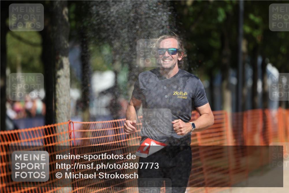 07.09.2025 - 19. Norderstedt Triathlon Michael Strokosch http://msf.ph/oto/8807773 07.09.2025 12:13:53 Laufen 287, 748 meine-sportfotos.de