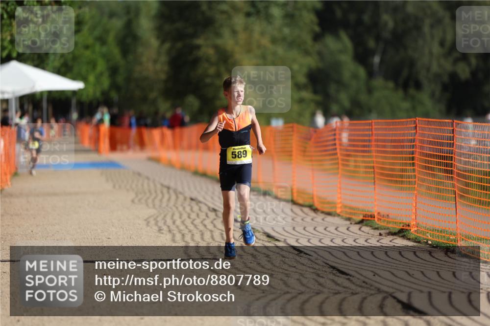 07.09.2025 - 19. Norderstedt Triathlon Michael Strokosch http://msf.ph/oto/8807789 07.09.2025 09:49:38 Laufen 589 meine-sportfotos.de