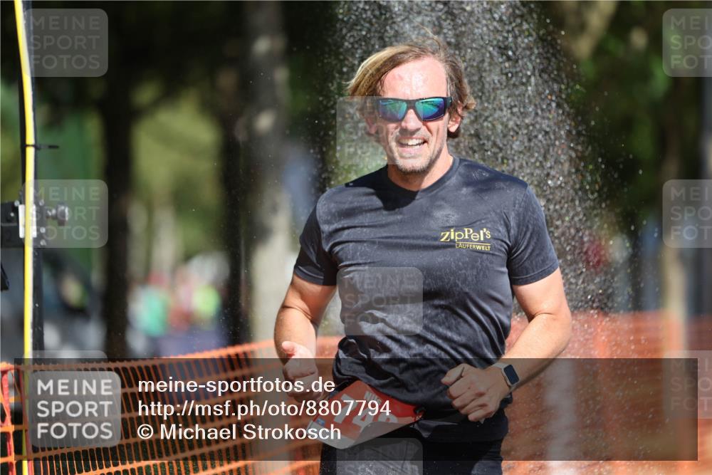 07.09.2025 - 19. Norderstedt Triathlon Michael Strokosch http://msf.ph/oto/8807794 07.09.2025 12:13:54 Laufen 287, 748 meine-sportfotos.de