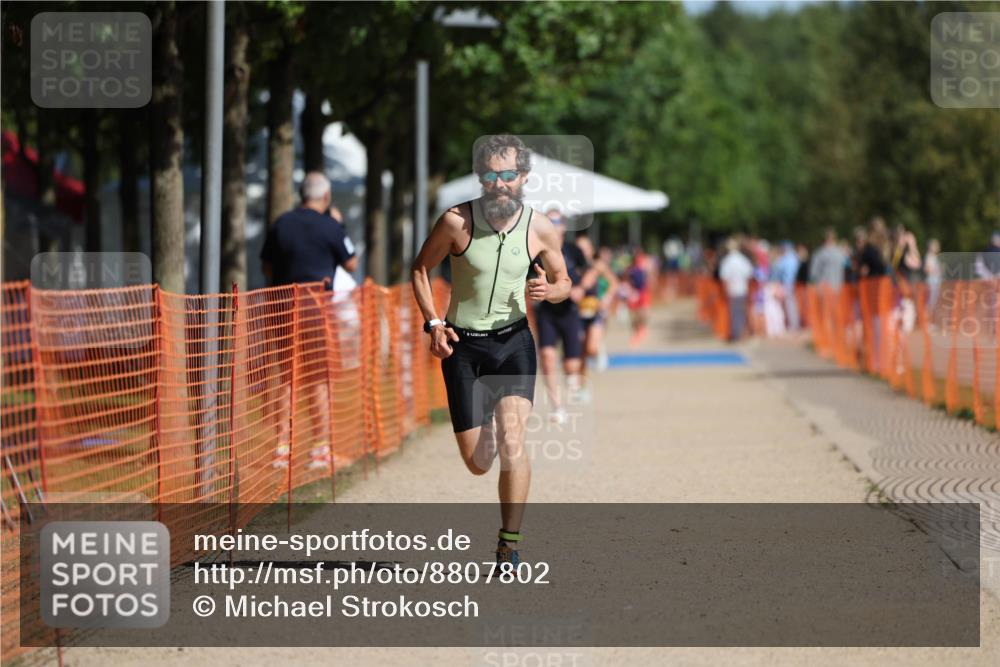 07.09.2025 - 19. Norderstedt Triathlon Michael Strokosch http://msf.ph/oto/8807802 07.09.2025 11:31:18 Laufen 196, 1171, 1198 meine-sportfotos.de
