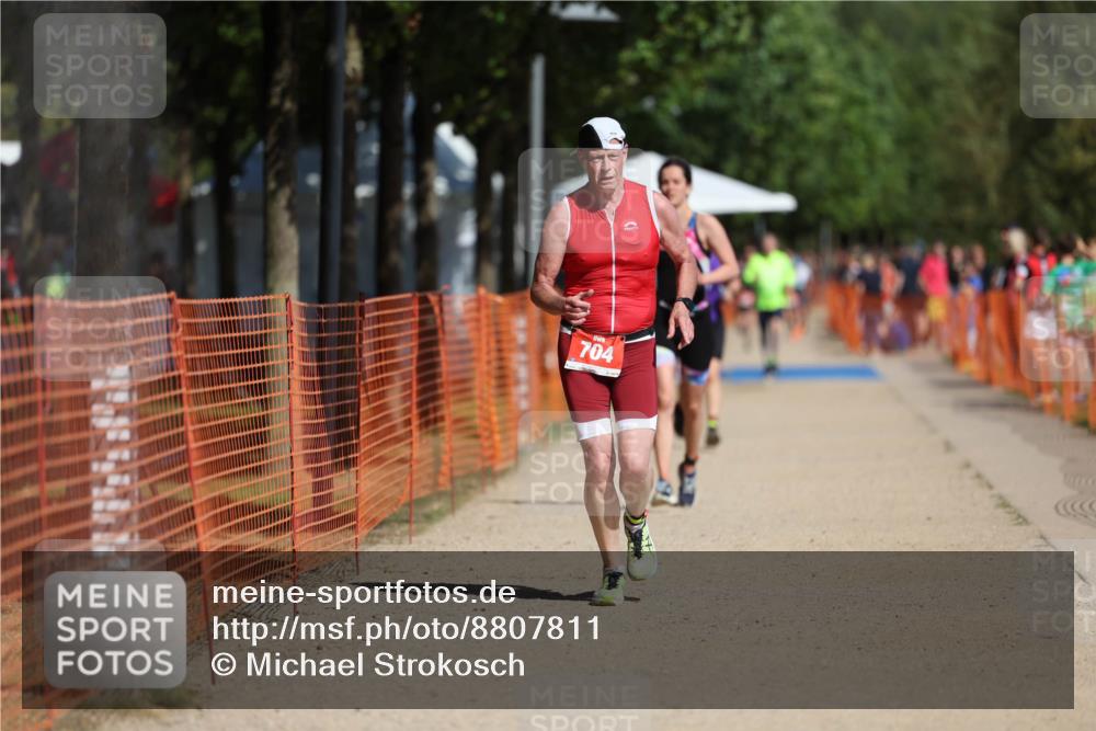 07.09.2025 - 19. Norderstedt Triathlon Michael Strokosch http://msf.ph/oto/8807811 07.09.2025 12:14:02 Laufen 704, 1334 meine-sportfotos.de