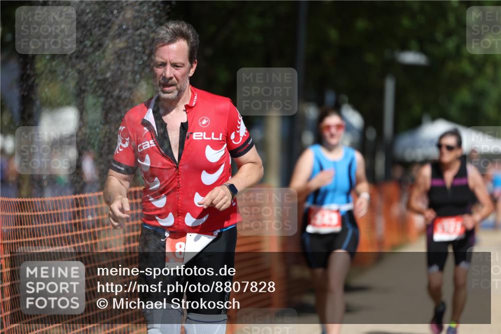 07.09.2025 - 19. Norderstedt Triathlon Michael Strokosch http://msf.ph/oto/8807828 07.09.2025 12:41:59 Laufen 756, 800, 1243, 1327 meine-sportfotos.de