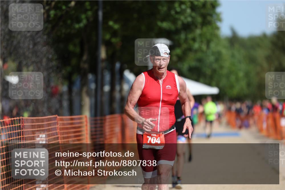 07.09.2025 - 19. Norderstedt Triathlon Michael Strokosch http://msf.ph/oto/8807838 07.09.2025 12:14:04 Laufen 704, 1334 meine-sportfotos.de