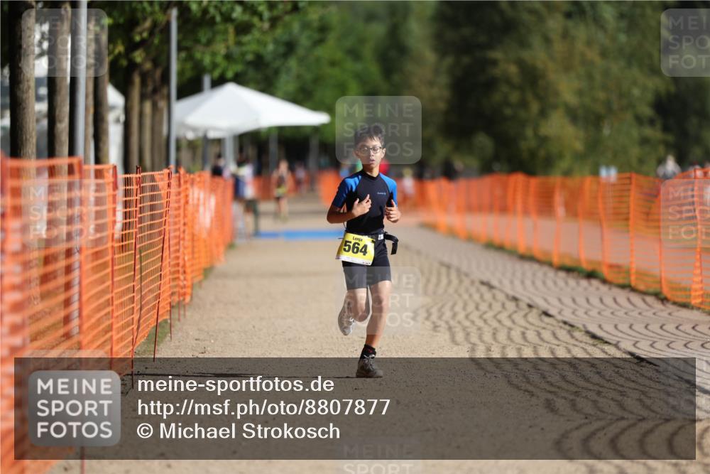 07.09.2025 - 19. Norderstedt Triathlon Michael Strokosch http://msf.ph/oto/8807877 07.09.2025 09:49:53 Laufen 564 meine-sportfotos.de