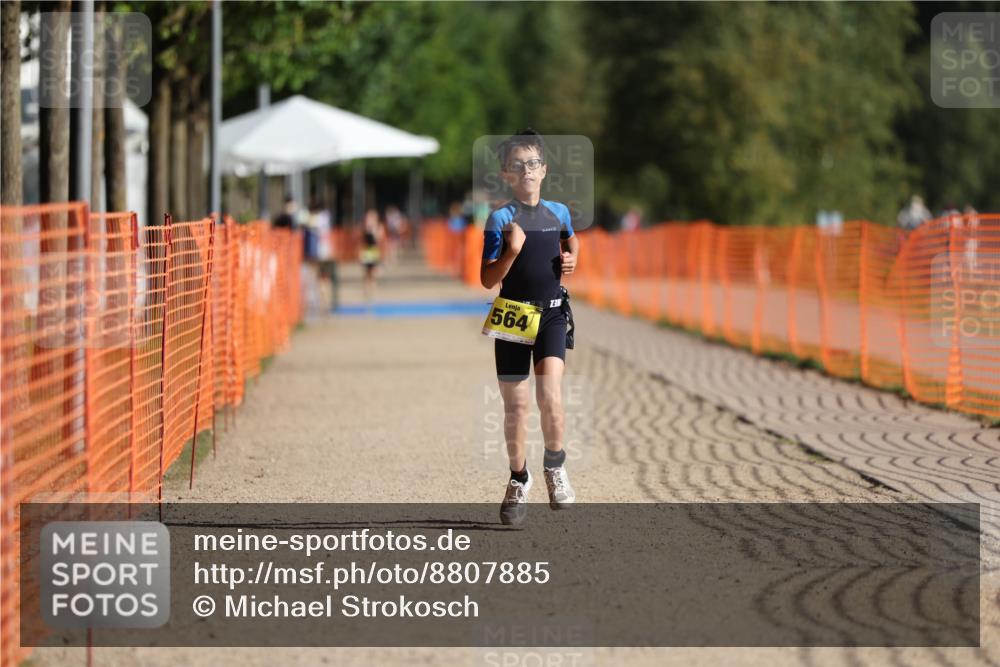 07.09.2025 - 19. Norderstedt Triathlon Michael Strokosch http://msf.ph/oto/8807885 07.09.2025 09:49:54 Laufen 564 meine-sportfotos.de