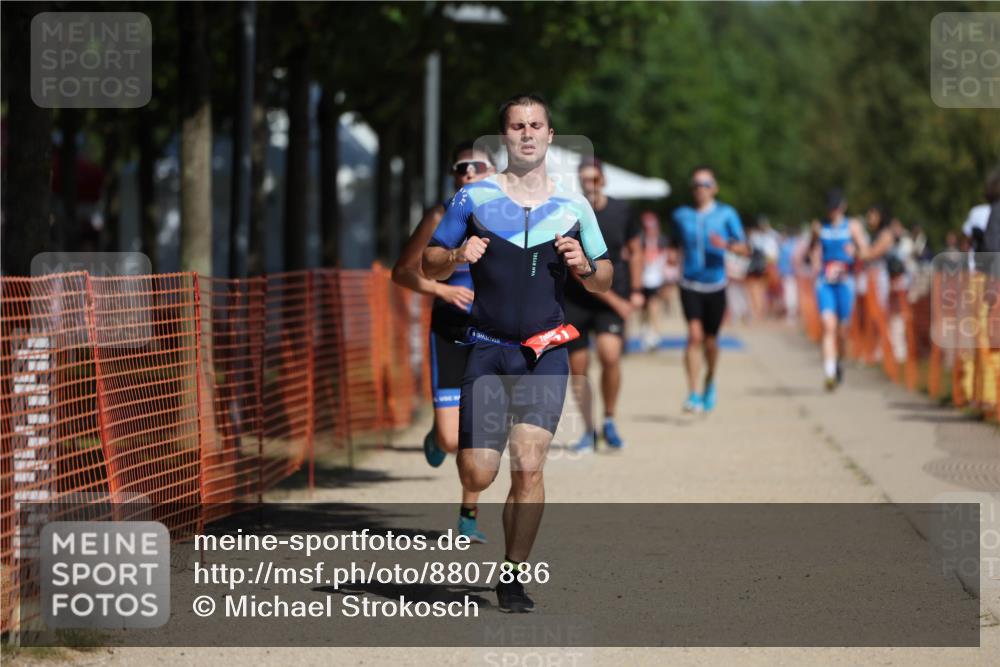 07.09.2025 - 19. Norderstedt Triathlon Michael Strokosch http://msf.ph/oto/8807886 07.09.2025 12:42:06 Laufen 168, 189, 215, 717, 741, 1327 meine-sportfotos.de