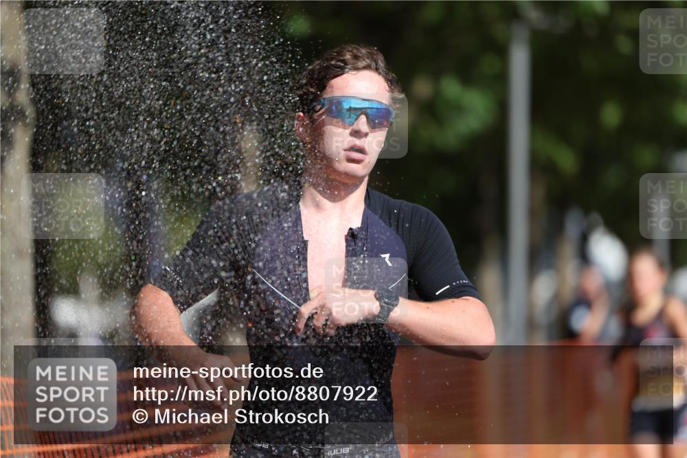 07.09.2025 - 19. Norderstedt Triathlon Michael Strokosch http://msf.ph/oto/8807922 07.09.2025 11:31:26 Laufen 1160, 1198 meine-sportfotos.de