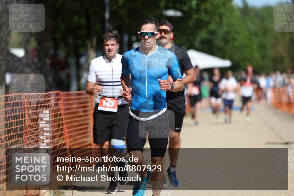 07.09.2025 - 19. Norderstedt Triathlon Michael Strokosch http://msf.ph/oto/8807929 07.09.2025 12:42:12 Laufen 168, 189, 215, 717, 741, 793, 1249, 1300 meine-sportfotos.de